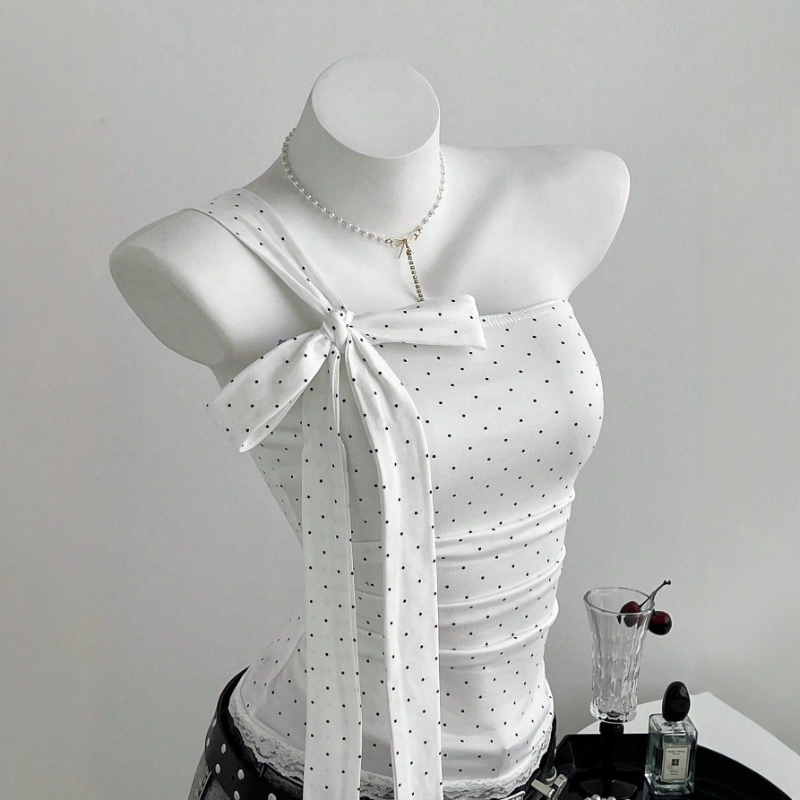 เสื้อกล้ามผู้หญิง คอวี แขนกุด  - Strapless Bra Backless บทวิจารณ์และราคา